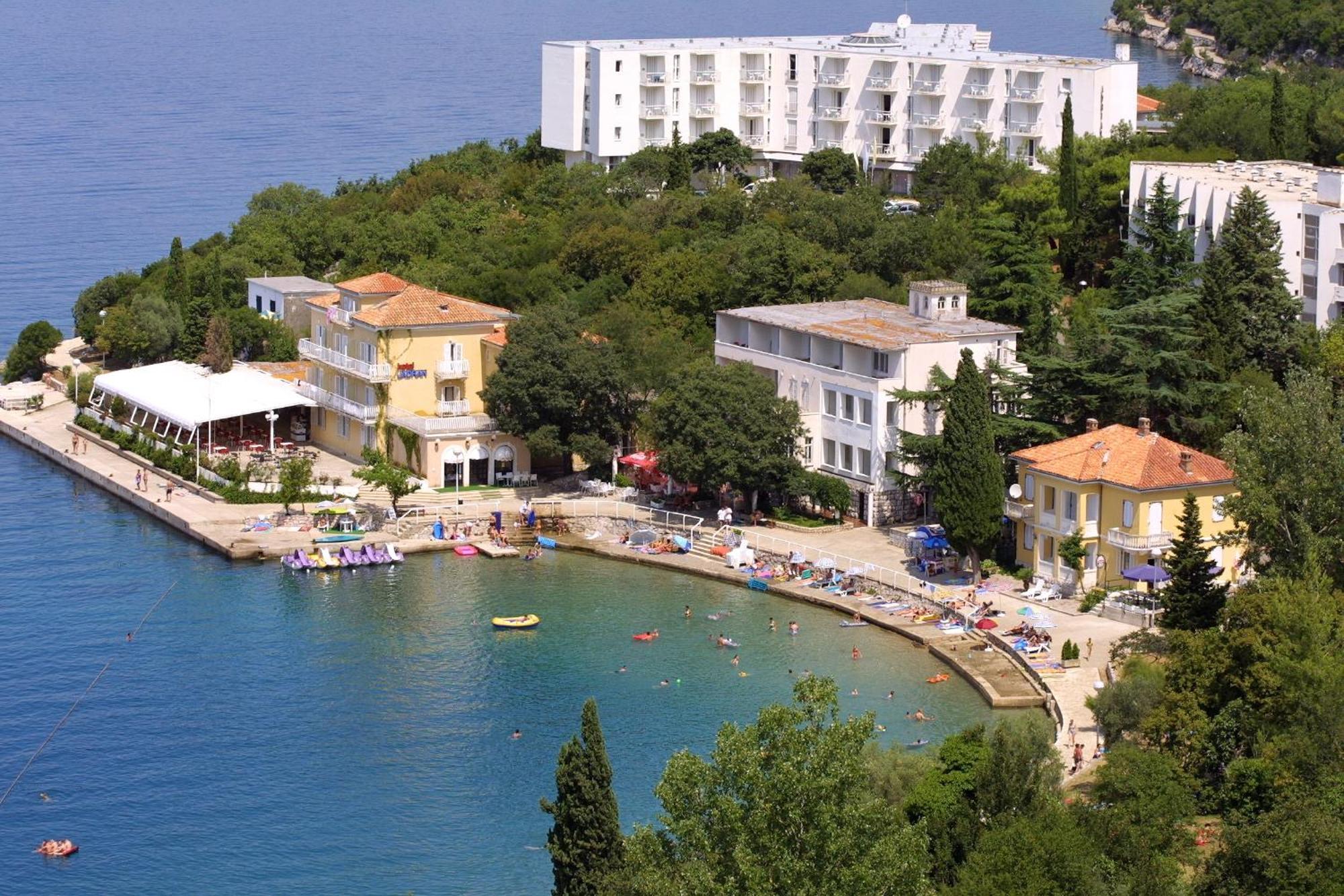 Hotel Adriatic Omisalj Bagian luar foto
