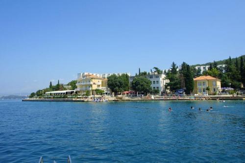 Hotel Adriatic Omisalj Bagian luar foto
