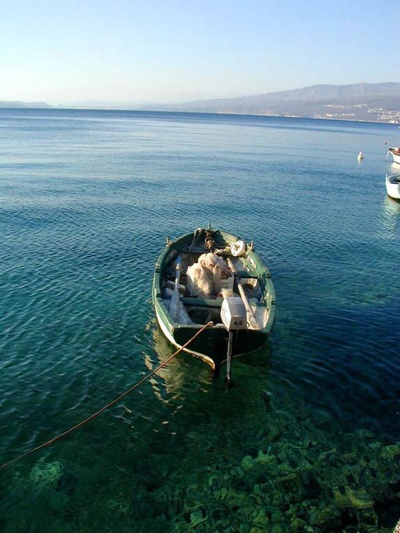 Hotel Adriatic Omisalj Bagian luar foto