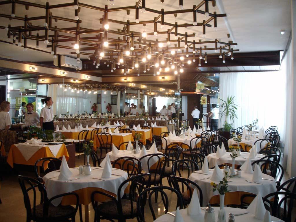 Hotel Adriatic Omisalj Ruang foto