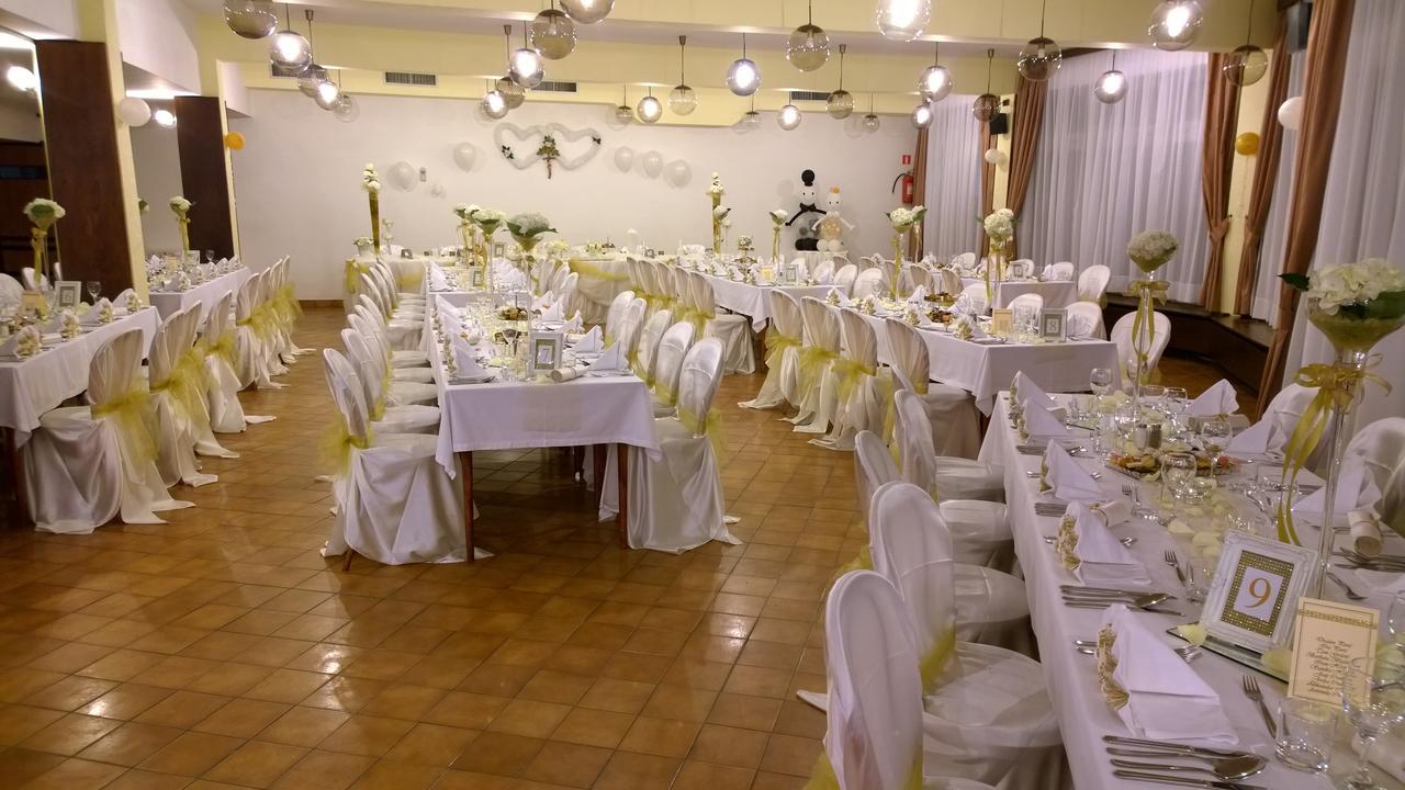 Hotel Adriatic Omisalj Bagian luar foto
