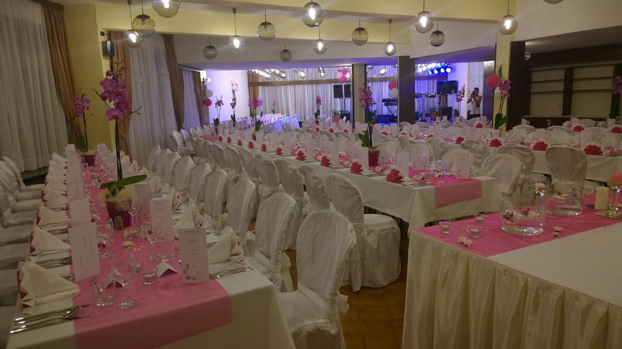 Hotel Adriatic Omisalj Bagian luar foto